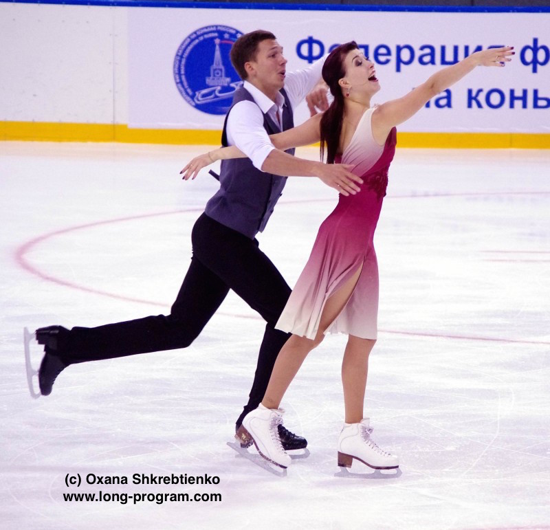 Russische Eiskunstläufer beim Sichtungslaufen (die Kür) – Fotoreportage